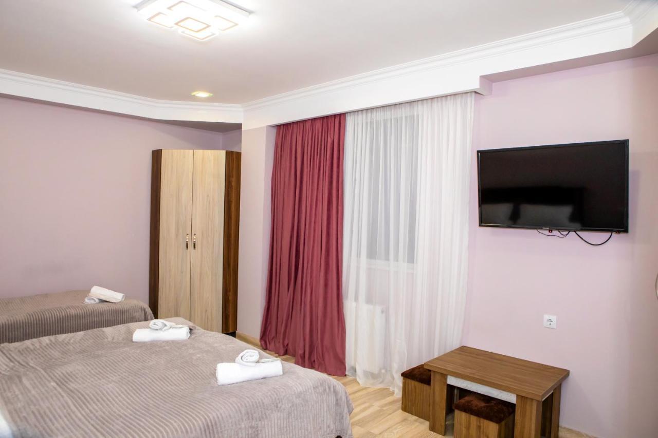 Blue Heaven Hotel Bakuriani Ngoại thất bức ảnh